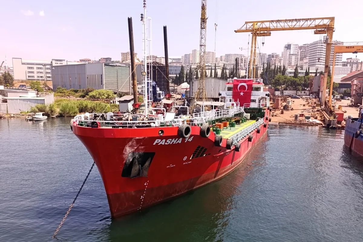 İstanbul Tersanesi'nden iki yeni yakıt barcı filoya katıldı