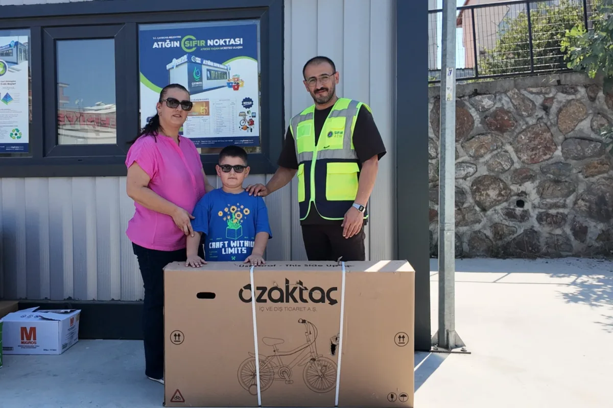 Çayırova'da atık getir, tablet ve bisiklet kazan