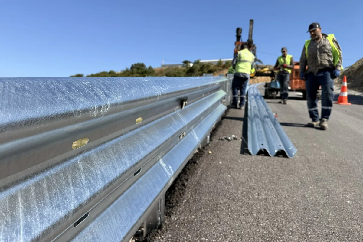 Kocaeli'de 8 bin 250 metre yeni otokorkuluk montajı