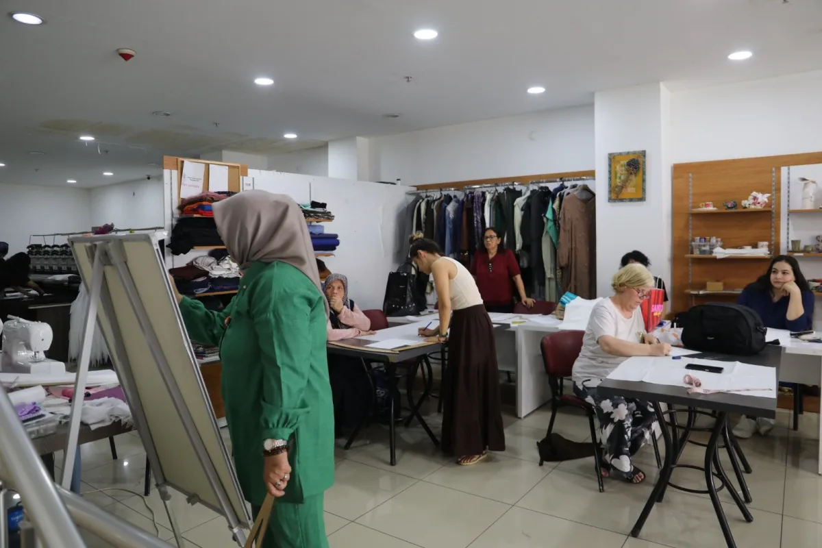 İzmit'te kadınlara yaz dikiş kursu: Ücretsiz eğitim