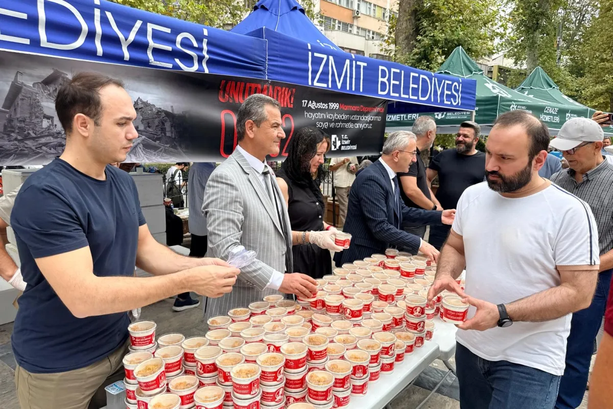 27. yılda İzmit'te deprem mağdurları anıldı