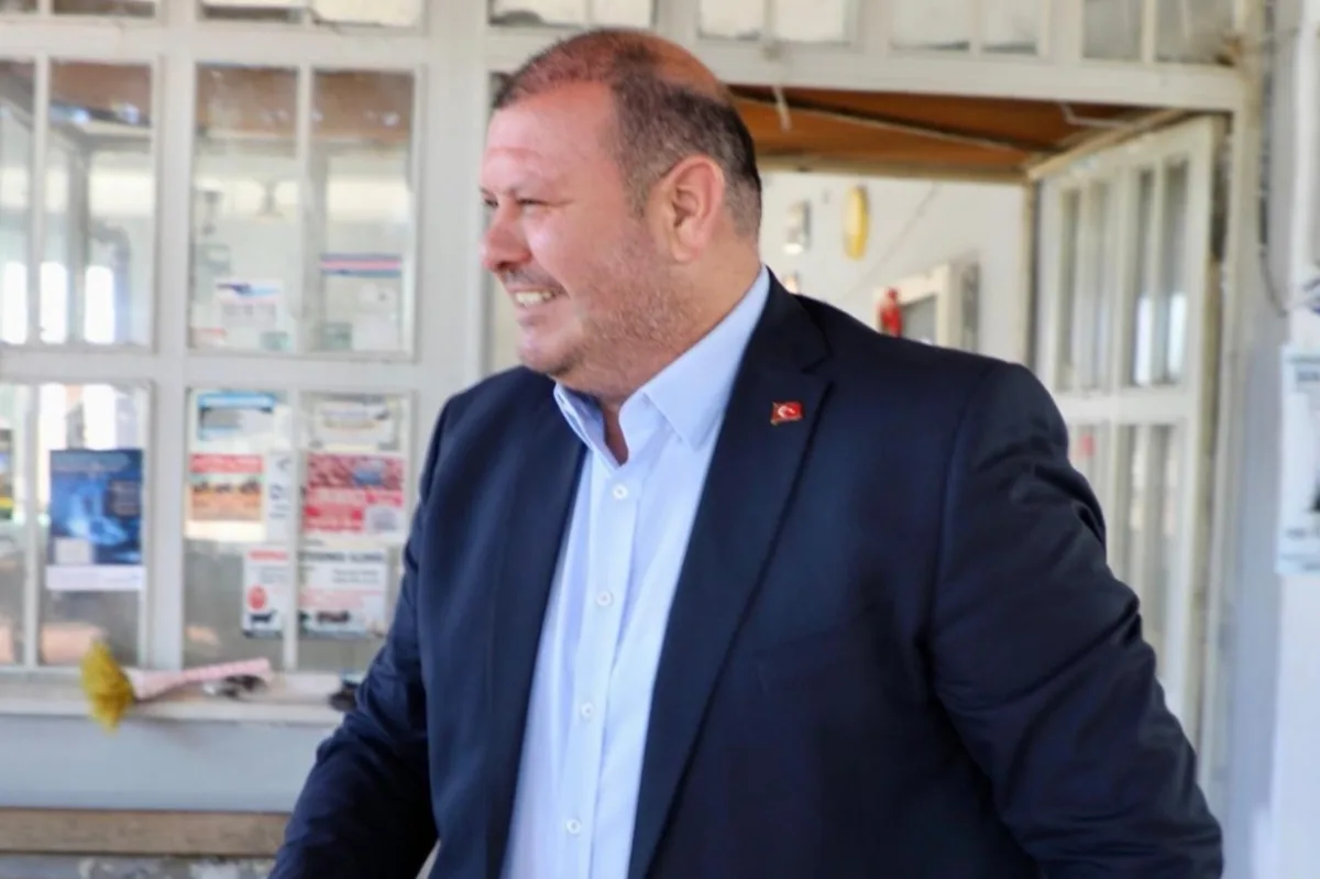 CHP Menderes Başkanı'nı ihraç istedi, disipline sevk etti