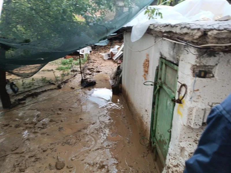 Malatya'da sel baskını: 2 ev bodrum katı su basıtı