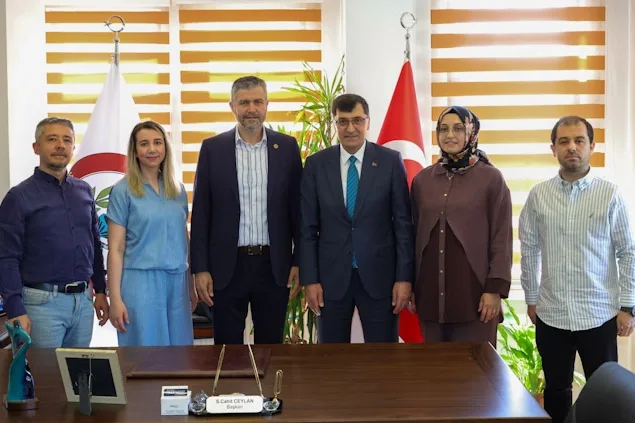 Kütahya Belediye Başkanı Kahveci Eczacı Odası'nı ziyaret etti
