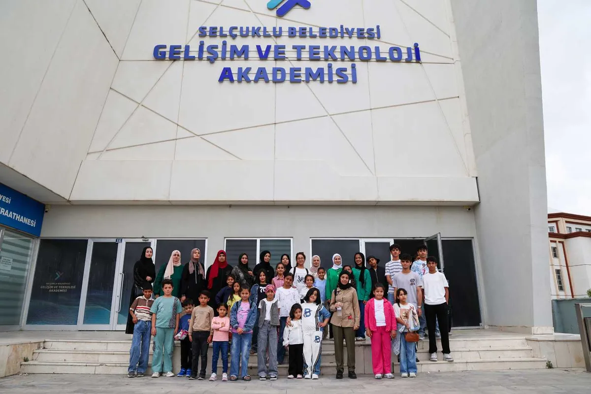 Filistinli çocuklar Selçuklu'da atölye keyfinde