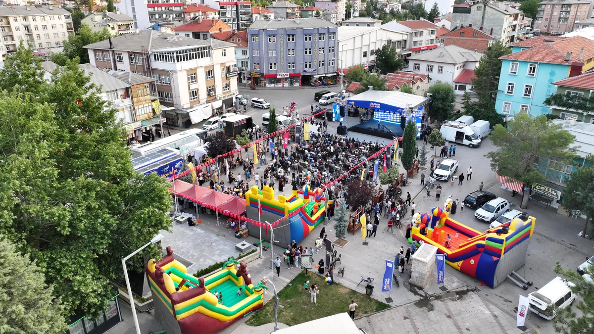Başkan Altay Bozkır'da: "İlçeler de merkeze eşit olacak"