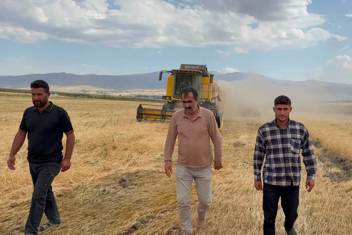 Taşlıçay'a ilk biçerdöver: Başkan'dan tam destek
