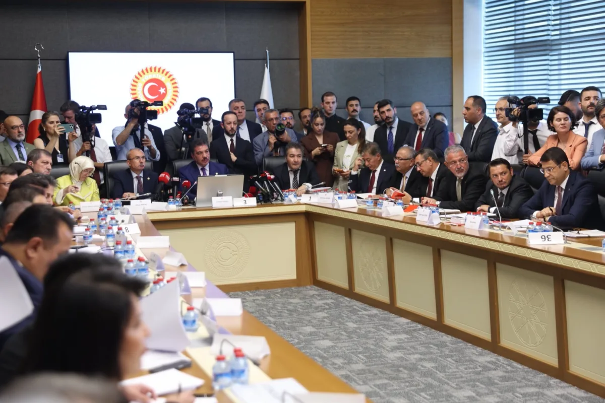 Terörsüz Türkiye yasası Adalet Komisyonu'ndan geçti