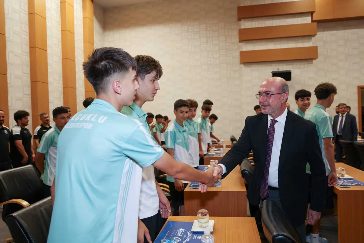 Türkiye Şampiyonu U15 Takımı Selçuklu Meclis'te