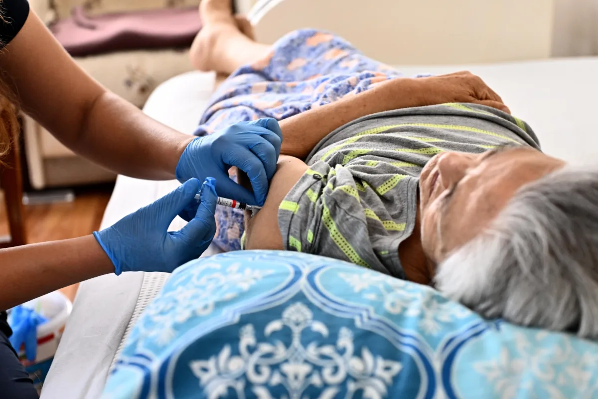 Muratpaşa'da 9 yılda 72 bin evde bakım hizmeti