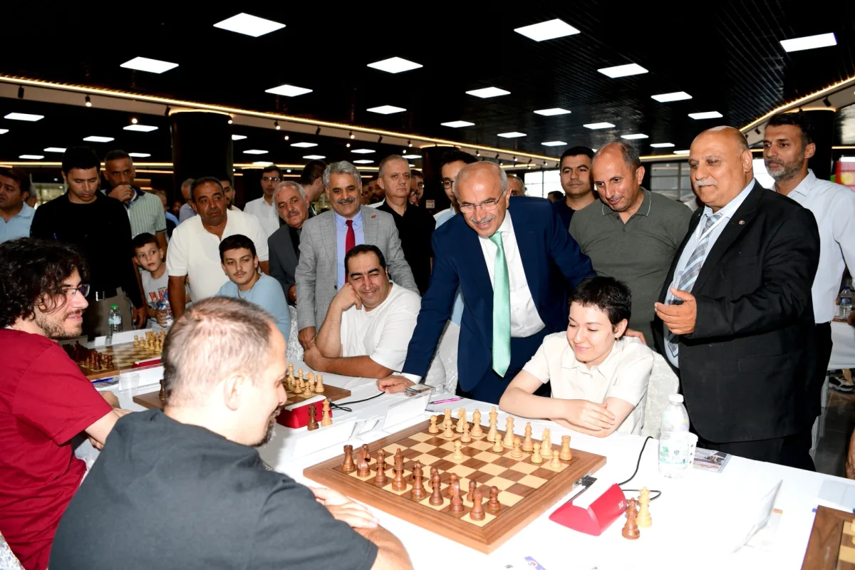 15 Ülke 743 Satranççı: Altın Kayısı Turnuvası Açıldı