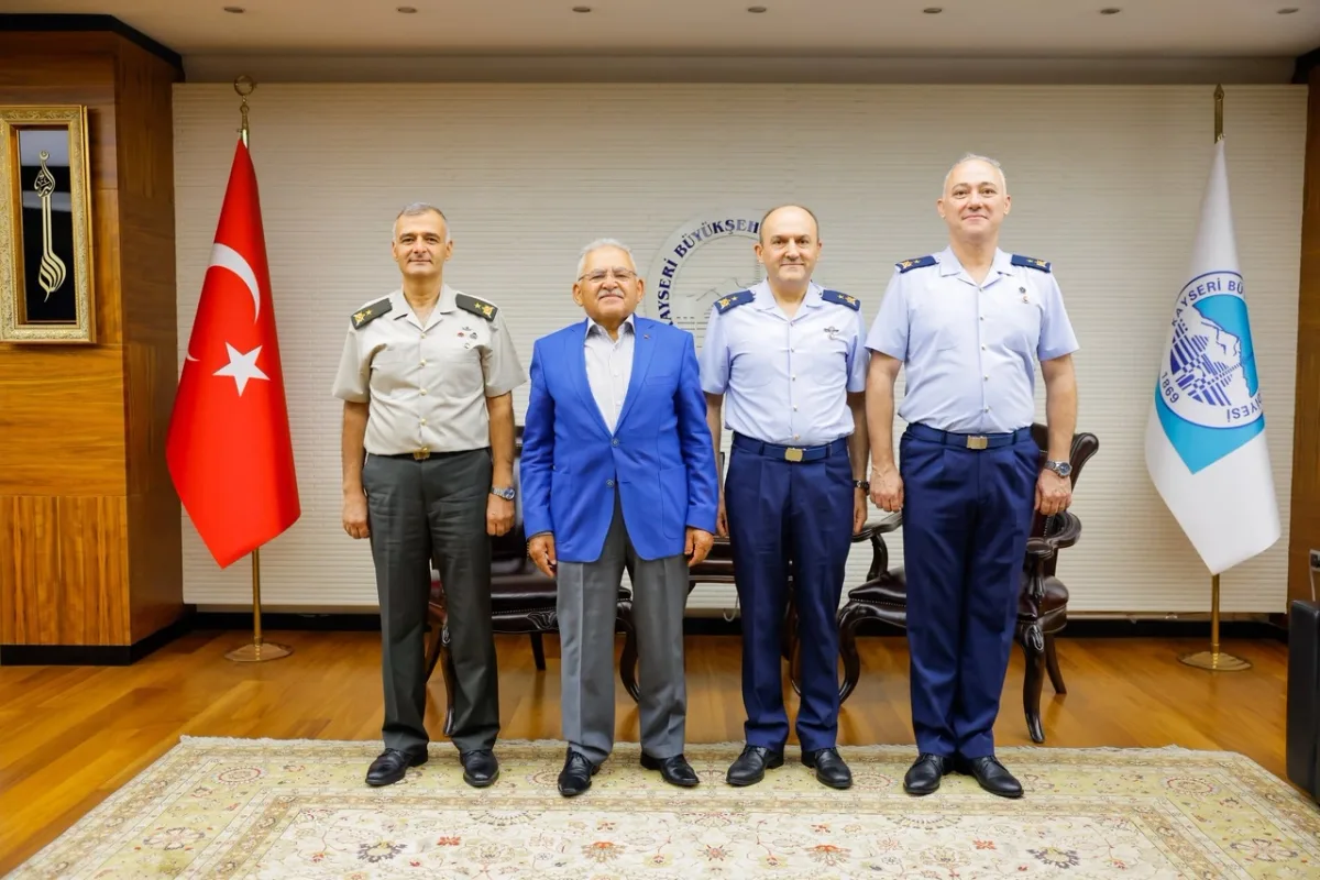 Büyükkılıç'a komutanlardan veda ziyareti