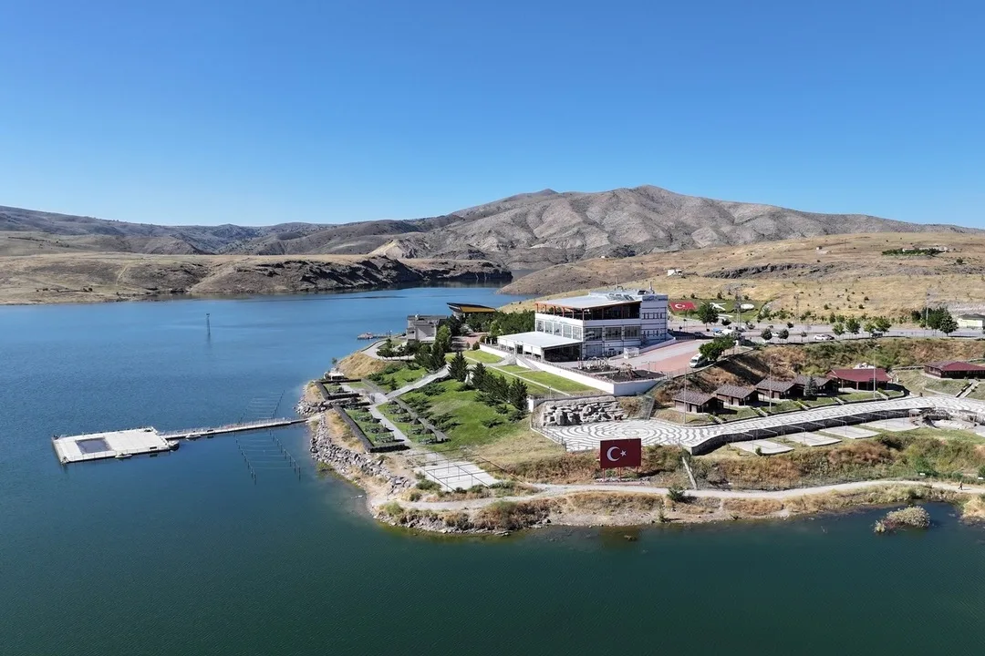 Kayseri'de 'iç deniz' keyfi: Kuşçu Marina dolu