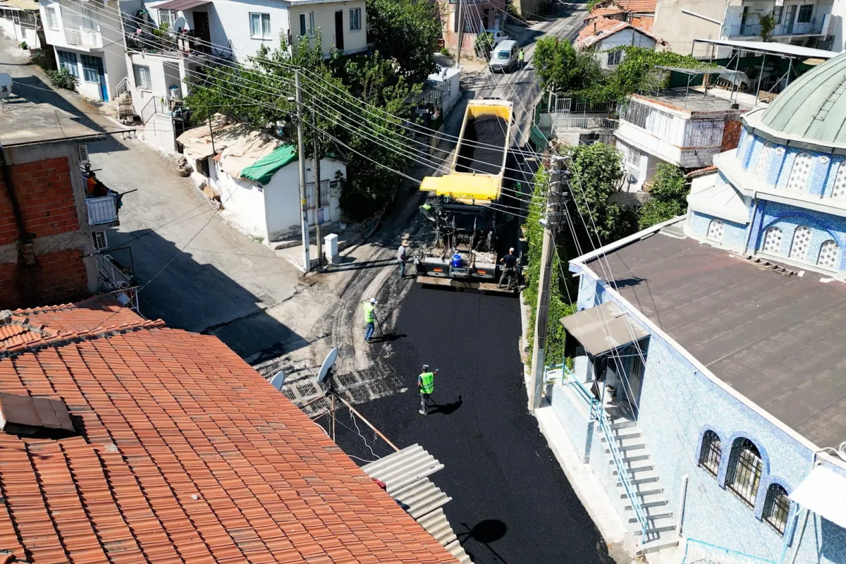Narlıdere'de 5 bin ton asfalt hedefi: 25 bin m² tamamlandı