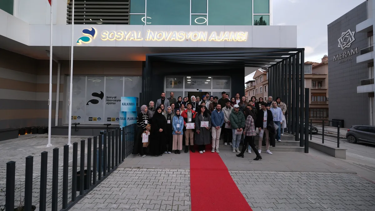 Konya'nın bisiklet kültürü tramvaylarda podcast oluyor