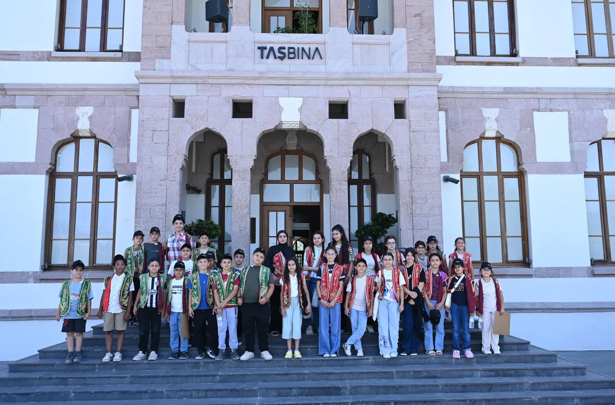 Genç KOMEK öğrencileri şehrin kalbinde yolculuk yaptı