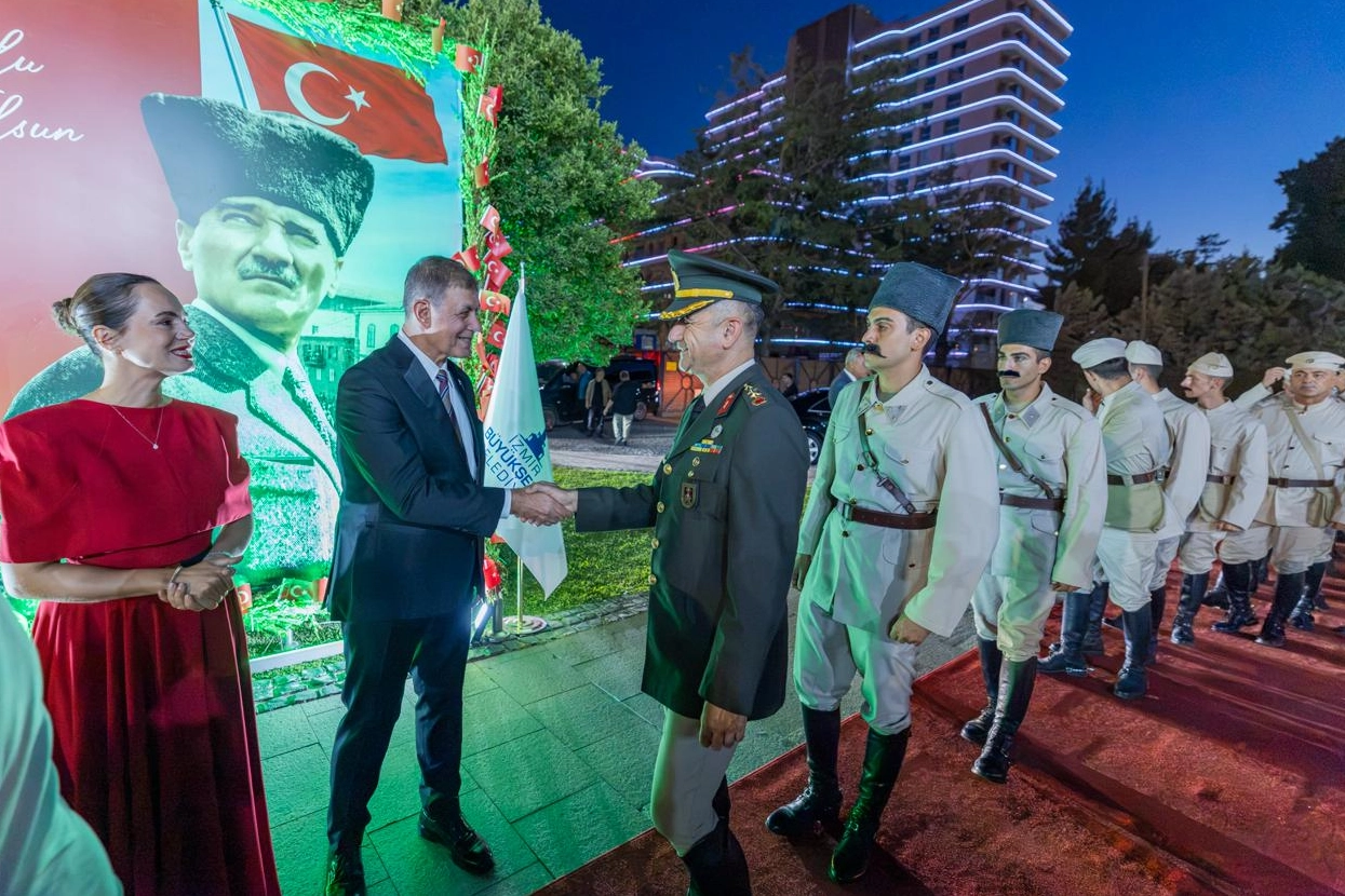 İzmir’de 9 Eylül coşkusu