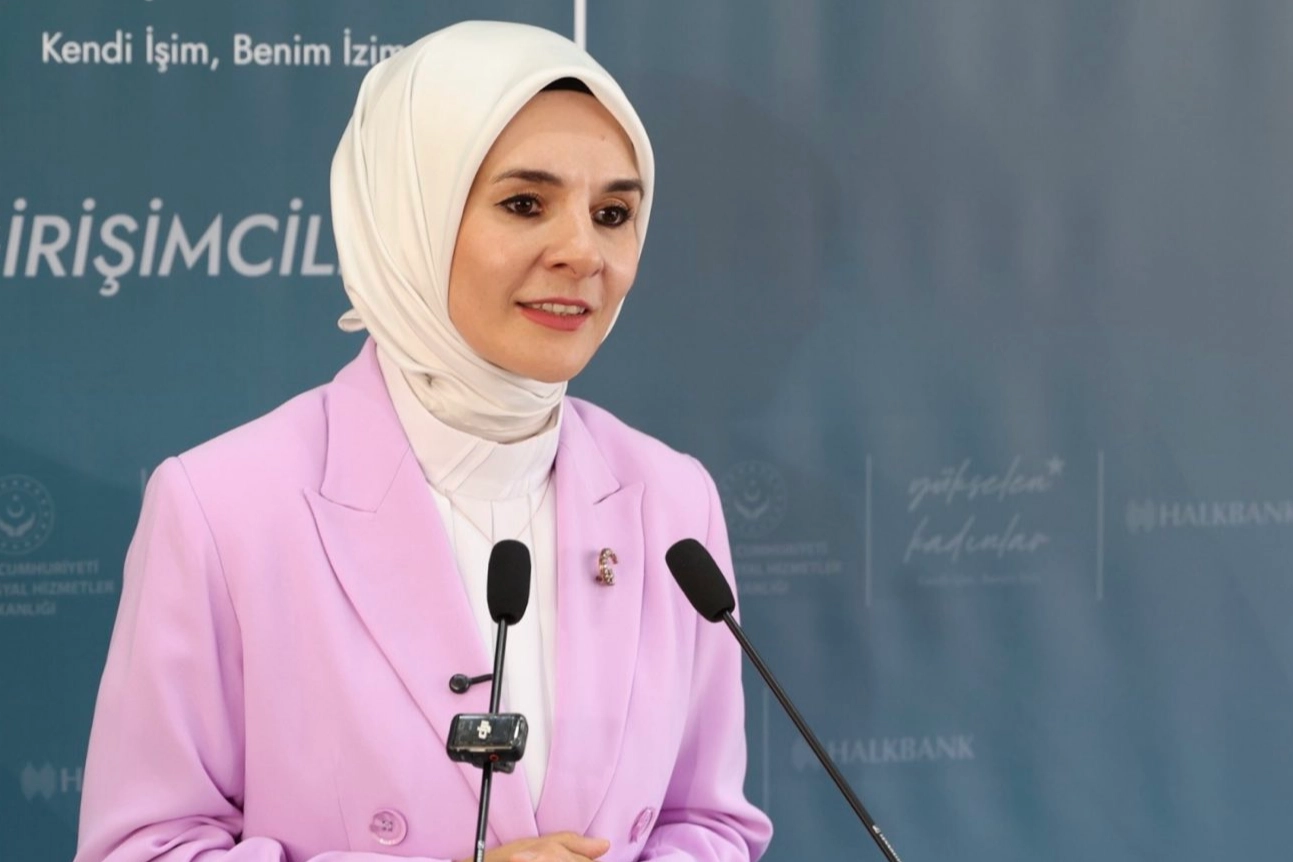 Bakan Göktaş'tan Hakkari'de şehit aileleri ve gazilerle vefa buluşması