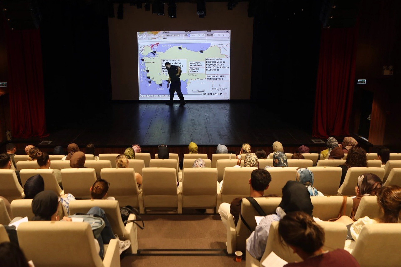 Sakarya'da KPSS adayları Büyükşehir'le bilgileri tazeledi