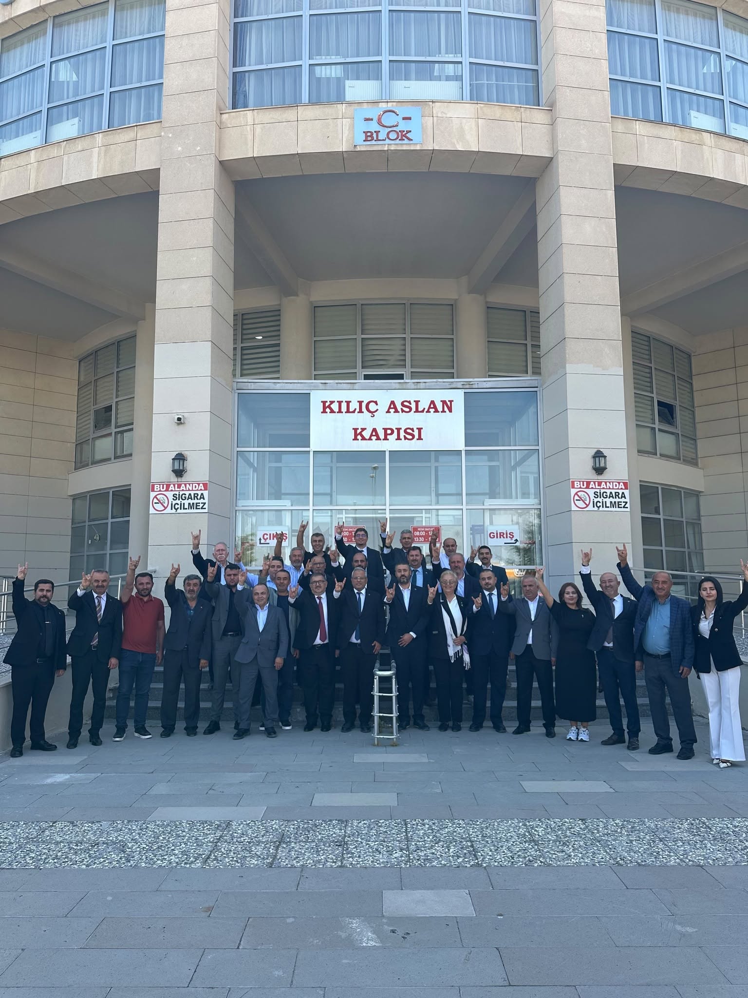 MHP Konya İl Yönetimi mazbatasını aldı
