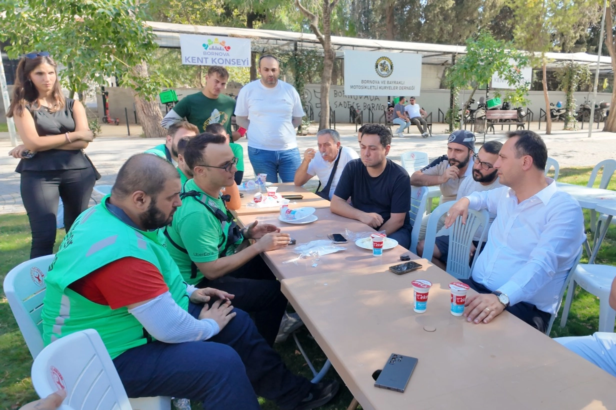 Bornova’da Moto Kuryeler buluştu