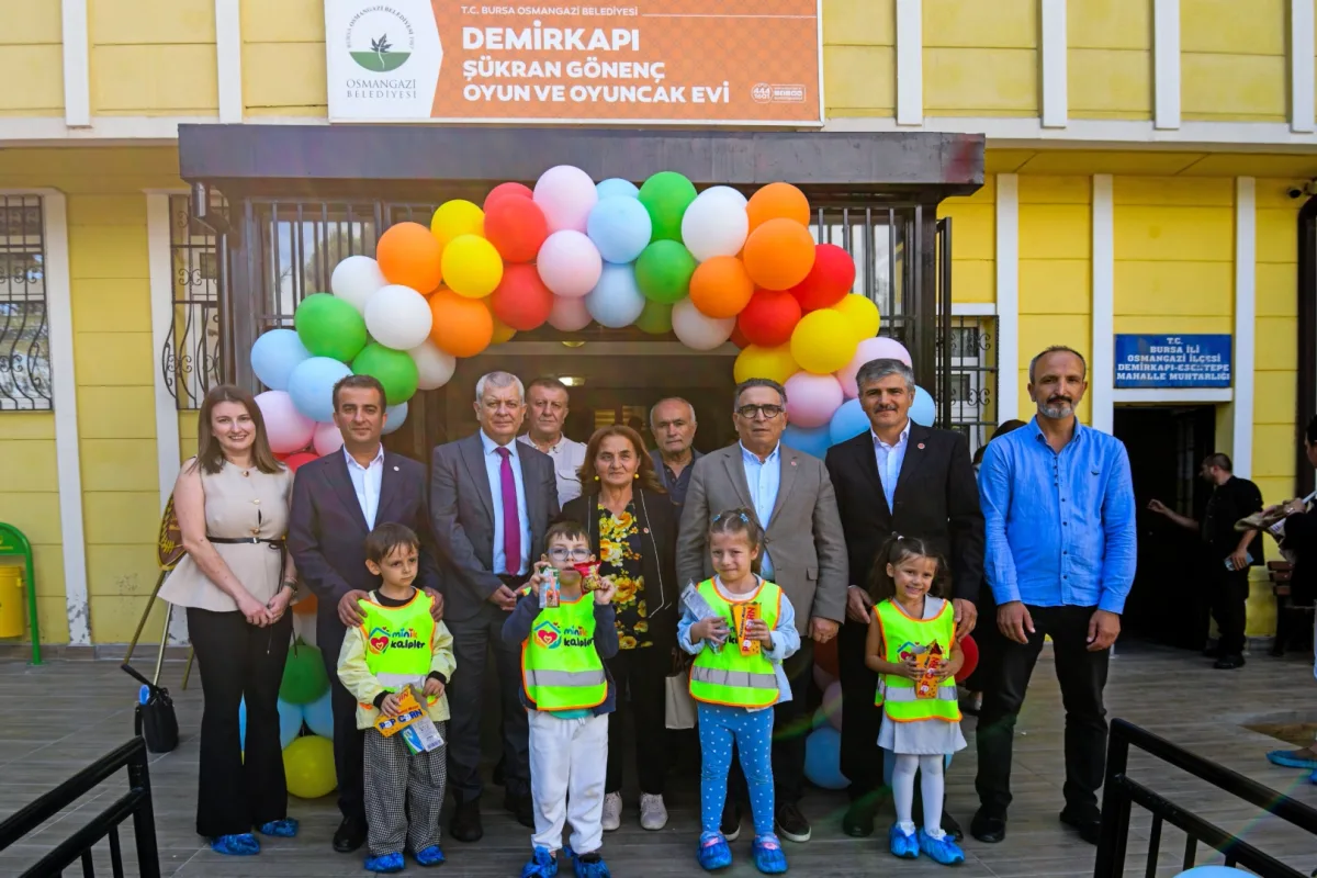 Osmangazi Belediyesi'ndan çocuklara oyun evi hediyesi