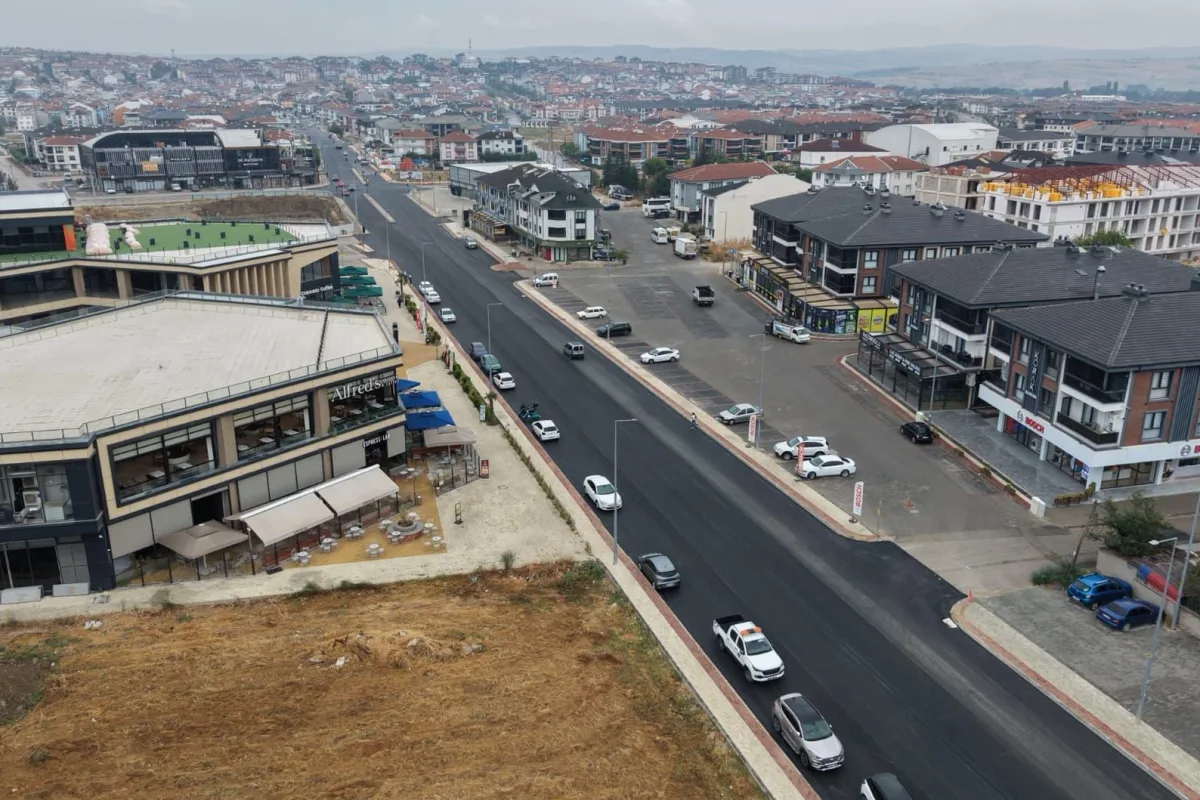 Bursa Büyükşehir'den 300 bin ton asfalt döktü