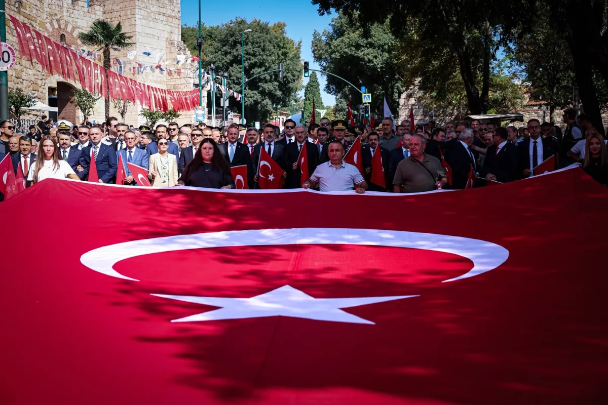 Bursa'nın kurtuluşunun 104. yıl törenlerle kutlandı
