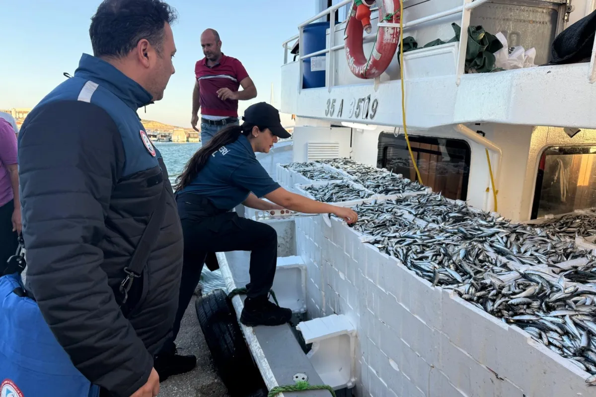 İzmir'de su ürünleri denetimleri 7/24 devam ediyor