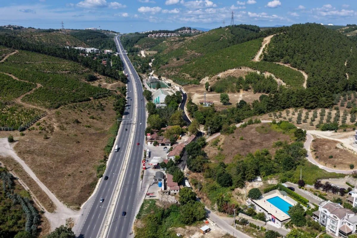 Mudanya Çağrışan yolu genişletildi, asfaltlandı