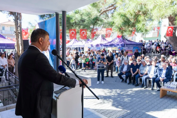 İzmir'de Kızıloba İlkokulu yenilendi çocuklar bayram etti