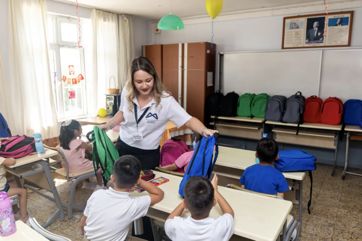 Mersin’de ‘İlk Çantam Projesi’ ile eğitimde eşitlik
