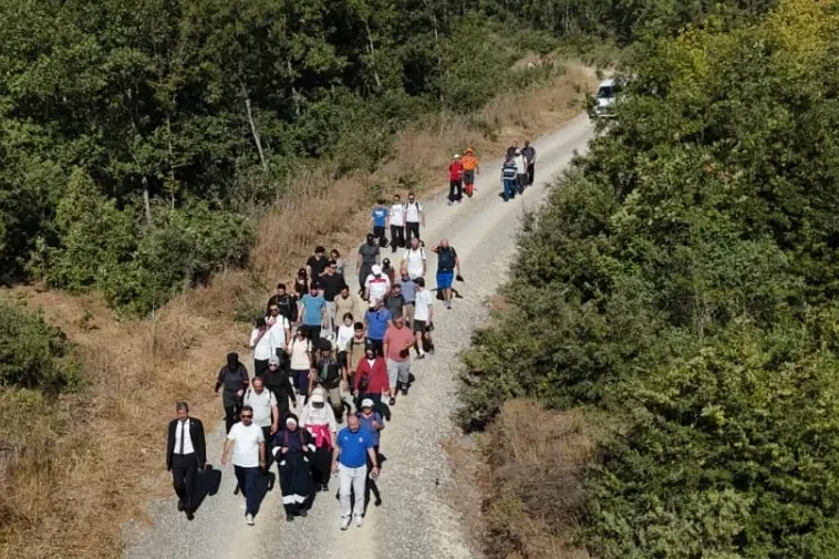 İnegöl'de 104. Kurtuluş Yılı: Şehitlikler arası 5 km yürüyüş