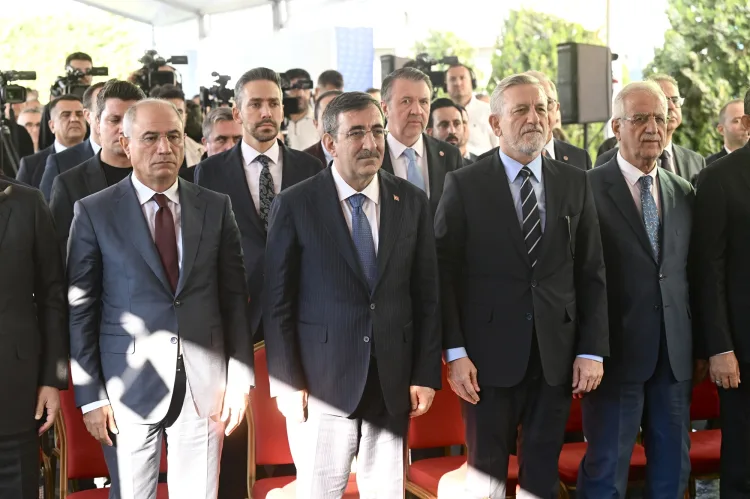Bursa'yı dünyaya bağlayacak dev yatırım... TEKNOSAB Lojistik Parkı'nın temeli atıldı