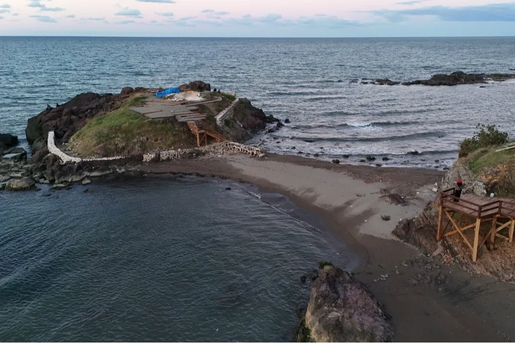Ayanikola Adası tarihi dokusuyle turizme kazanıyor