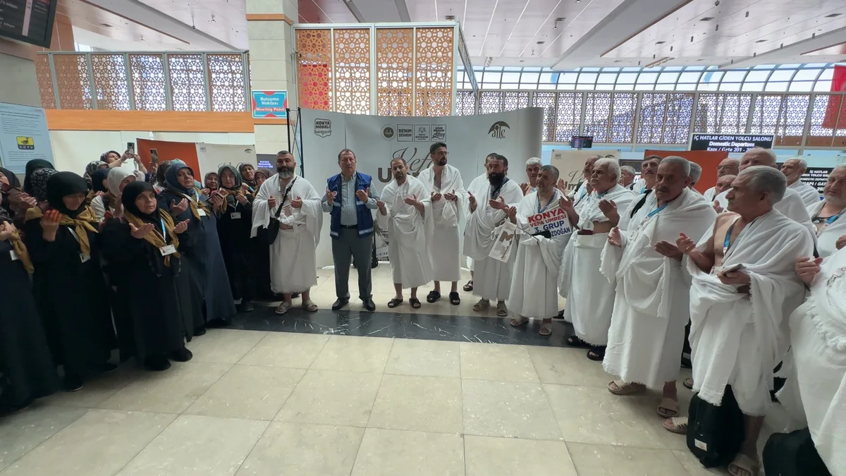 Konya Büyükşehir’in Vefa Umresi Projesi’nde ikinci kafile dualarla uğurlandı