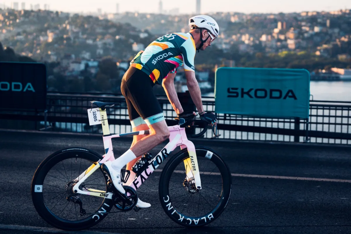 Chris Froome, İstanbul’da iki kıtayı bisikletle geçti