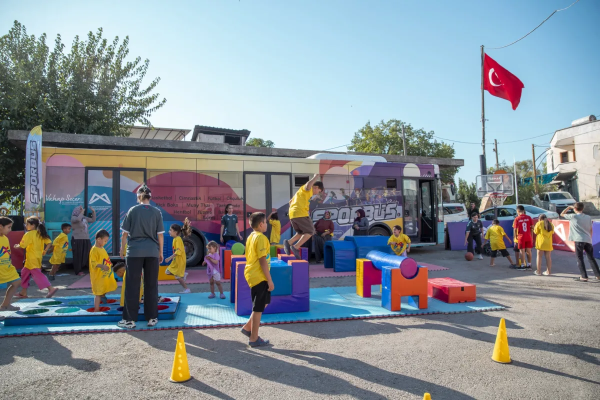 Sporbüs ile Mersin'de 26 Bin Çocuğa Spor Şansı