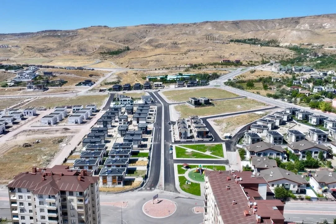 Kocasinan'da 2 kilometrelik yol hizmete sunuldu
