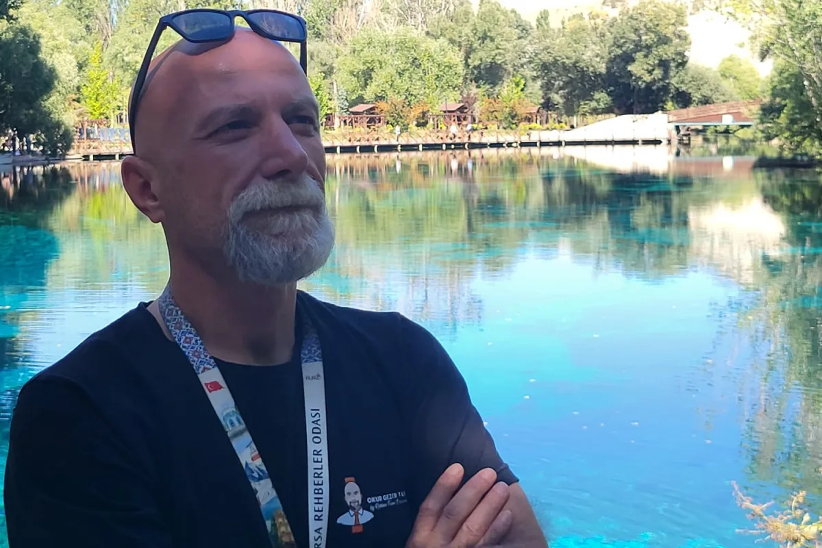 Tansu Erçevik okullara ücretsiz tarih-turizm semineri