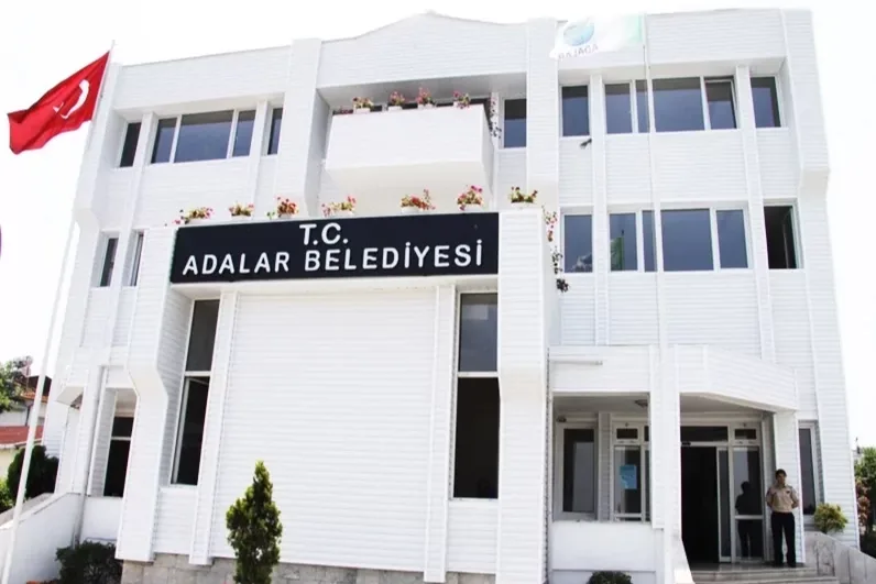 Adalar Belediye Başkan Vekili Medine Pamuk istifa etti